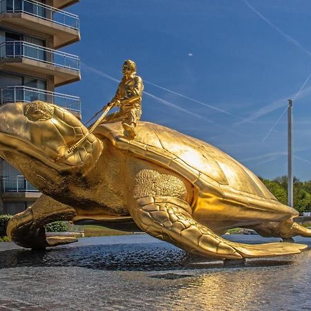 Ferienwohnung Penthousestudio Gaudi Met Zonneterras En Zicht Op Zee Nieuwpoort Exterior foto