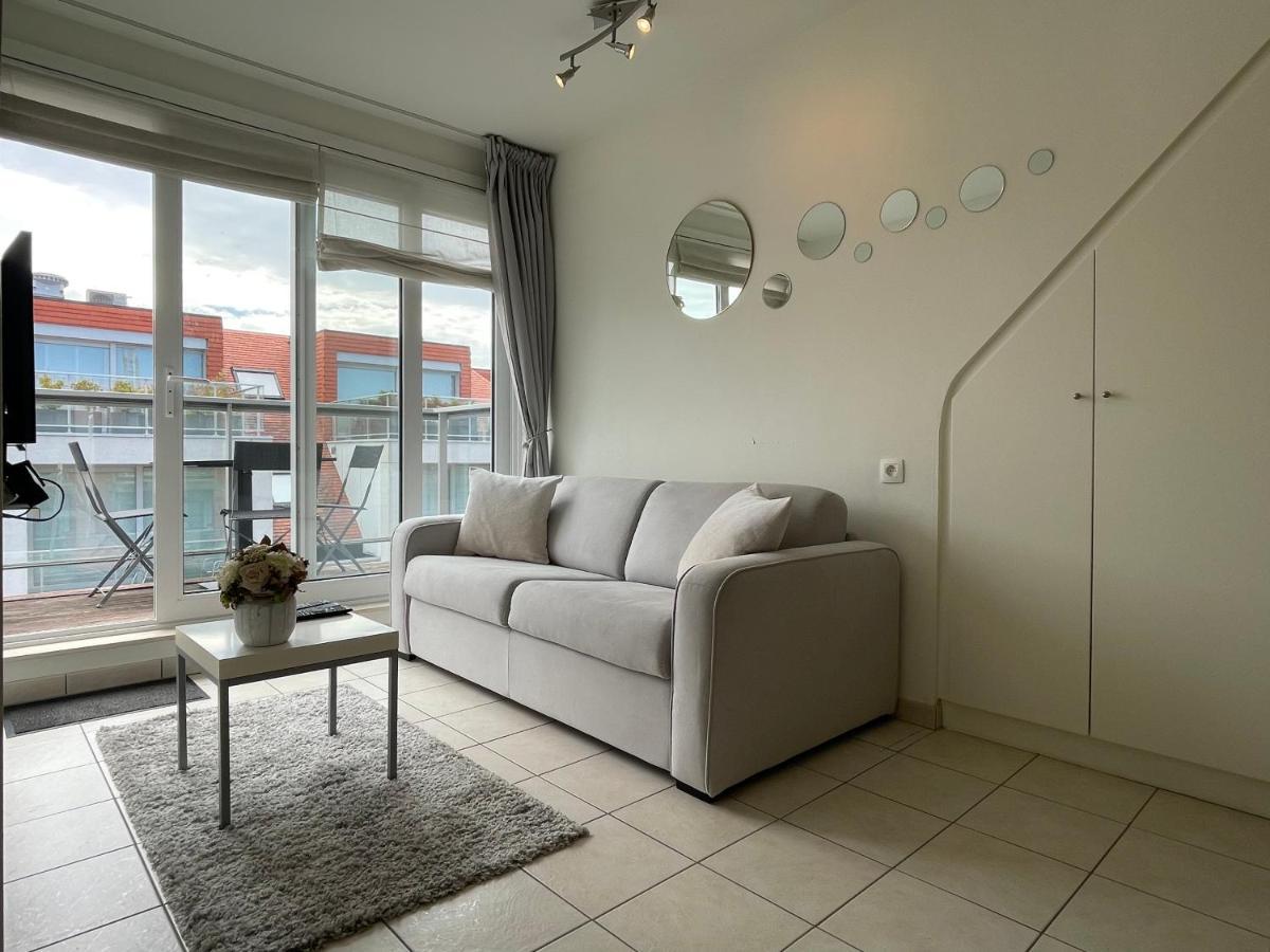 Ferienwohnung Penthousestudio Gaudi Met Zonneterras En Zicht Op Zee Nieuwpoort Exterior foto